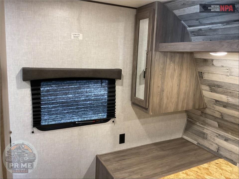 2021 Crossroads Rv M-328 SB ZINGER SERIES — фото 10