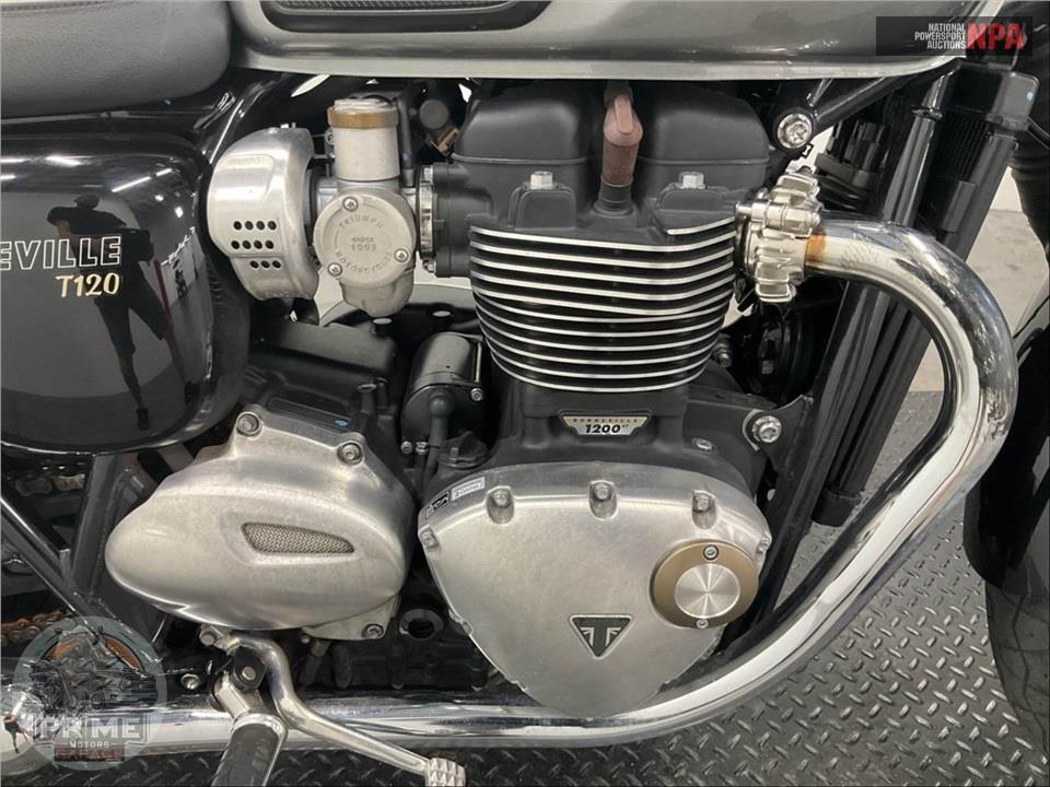 2022 Triumph BONNEVILLE T120 (TWO-TONE) — фото 6