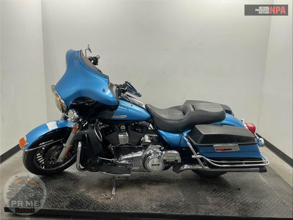 2011 Harley-Davidson FLHTK ELECTRA GLIDE UL LI — фото 3