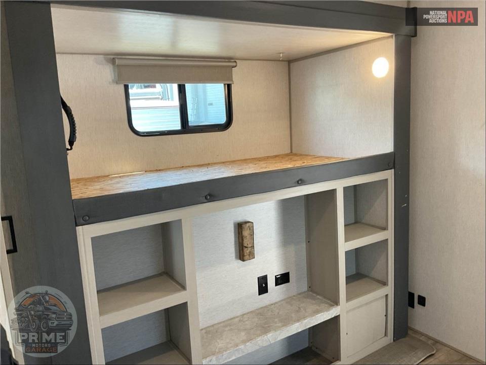 2023 Wildwood By Forest River M-356QB - HERITAGE GLEN FIFTH WHEEL SERIES — фото 17