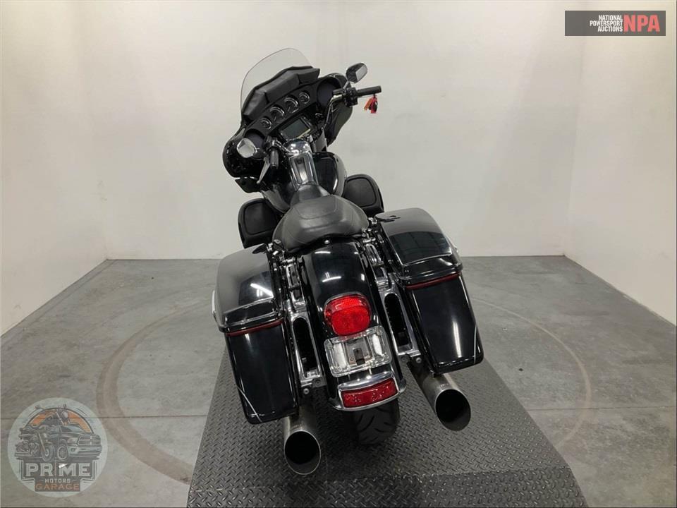 2016 Harley-Davidson FLHTK ELECTRA GLIDE ULTRA LIMITED — фото 4