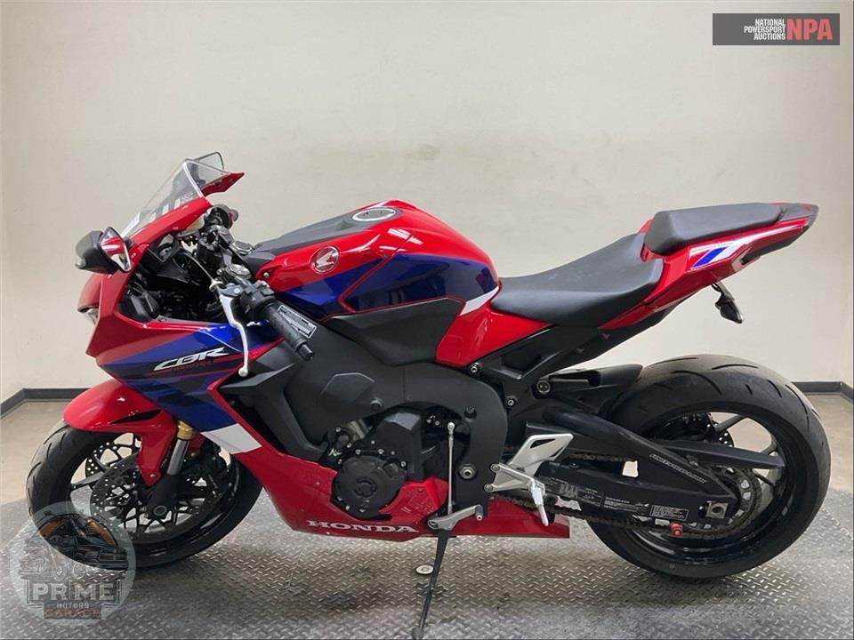 2023 Honda CBR1000RA (ABS) — фото 3