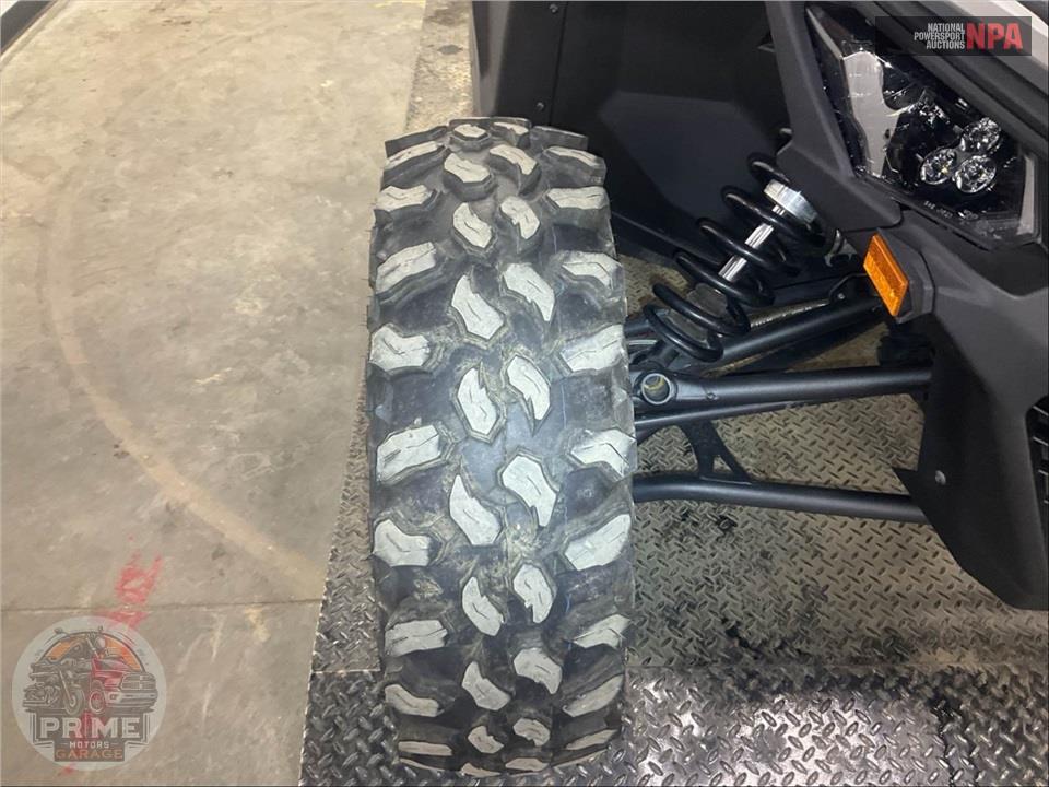 2023 Can-Am MAVERICK X3 MAX DS TURBO 64 (TAN/BLACK) — фото 18
