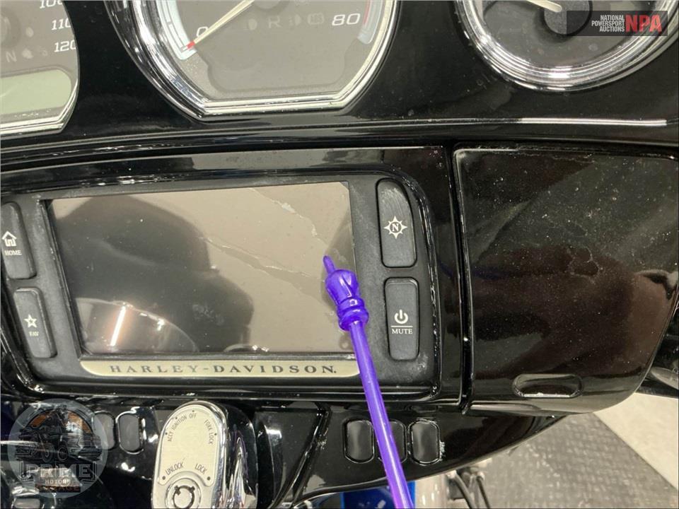 2017 Harley-Davidson FLHTK ULTRA LIMITED — фото 28