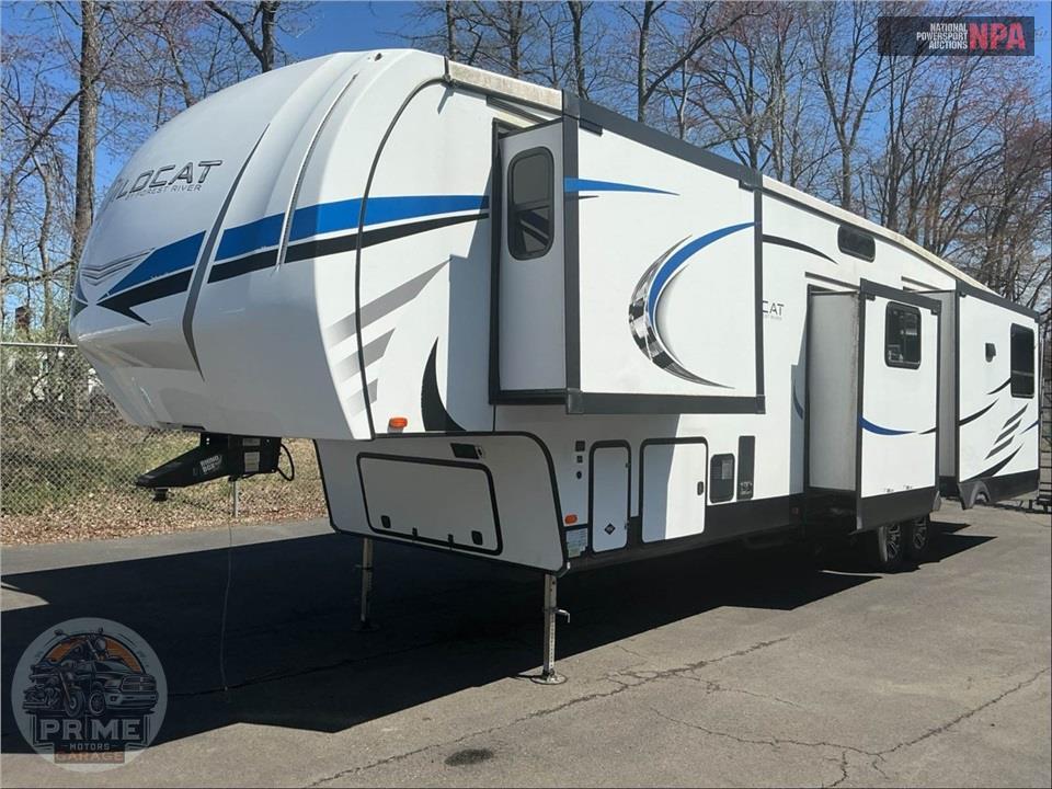 2021 Wildcat By Forest River M-368MB - FIFTH WHEEL SERIES — фото 2