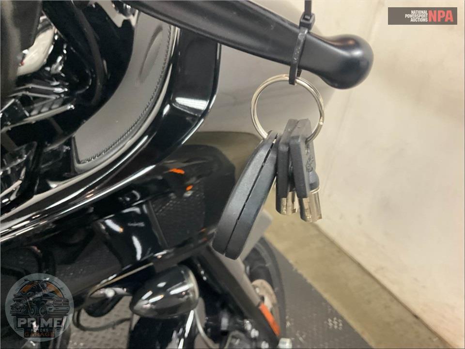 2023 Harley-Davidson FLTRXS ROAD GLIDE SPECIAL — фото 13