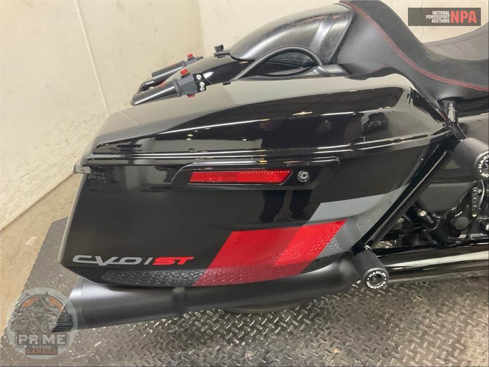2025 Harley-Davidson FLTRXSTSE CVO ROAD GLIDE ST — фото 16