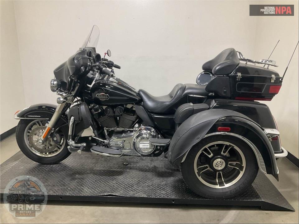 2013 Harley-Davidson FLHTCUTG TRIGLIDE UL CLSC — фото 3