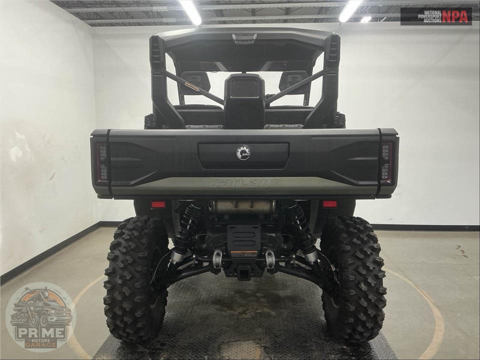 2026 Can-Am DEFENDER X MR HD11 WITH HALF DOORS — фото 4
