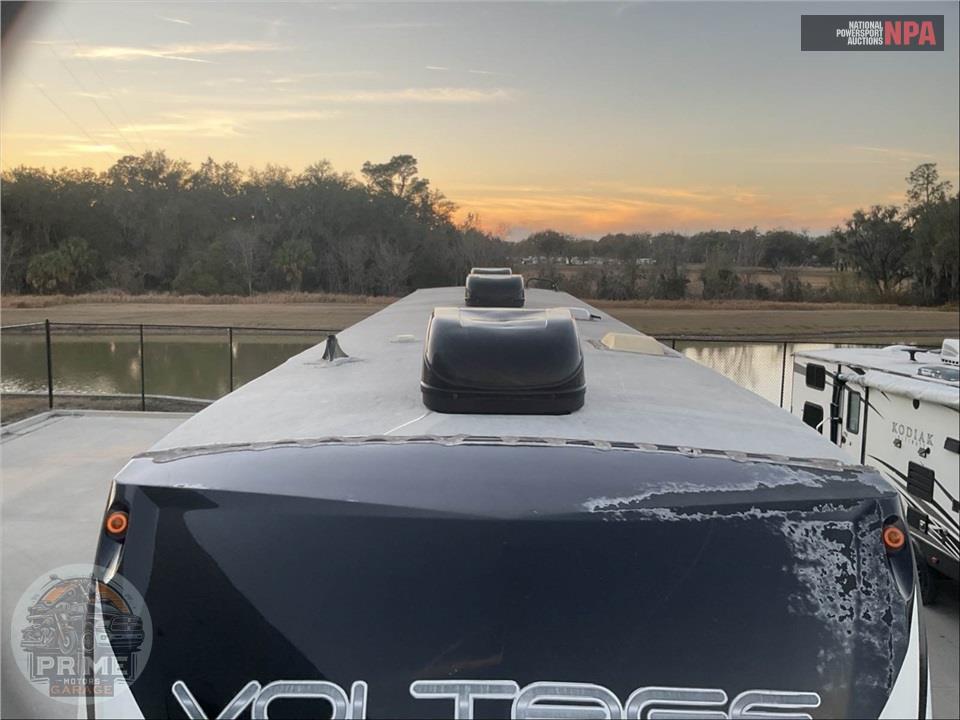 2019 Voltage M-3655 - TOY HAULER TOY HAULER SERIES — фото 28