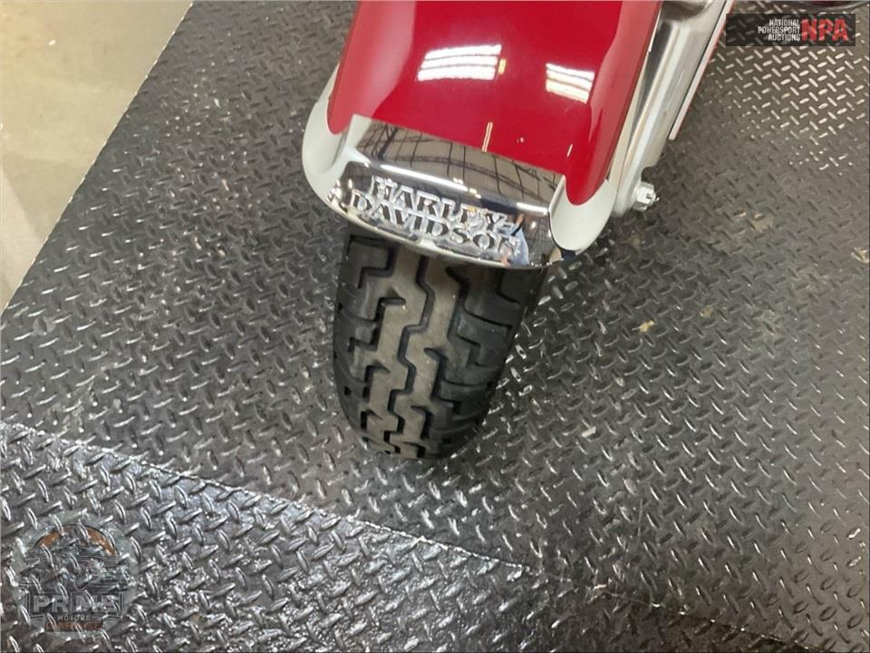 2021 Harley-Davidson FLHTCUTG TRI GLIDE ULTRA CLASSIC — фото 19