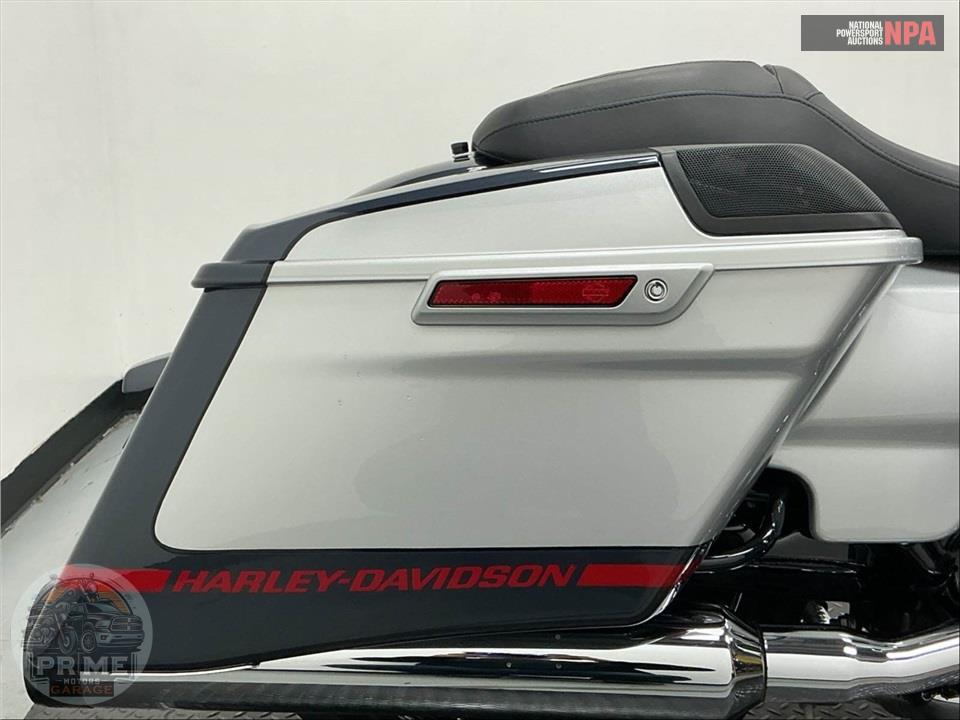 2019 Harley-Davidson FLHXSE CVO STREET GLIDE — фото 23
