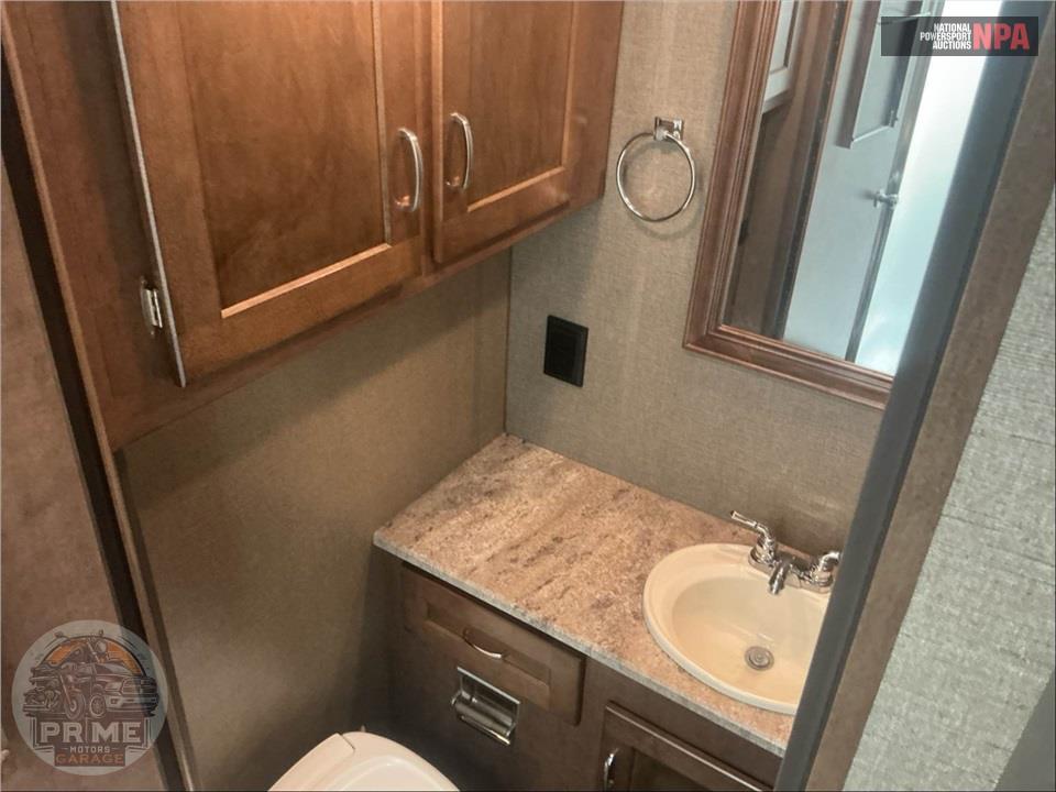 2019 Winnebago M-26M FORD - INTENT SERIES — фото 20