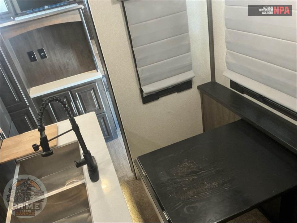 2020 Cardinal By Forest River M-370FLX - LUXURY FIFTH WHEEL SERIES — фото 7