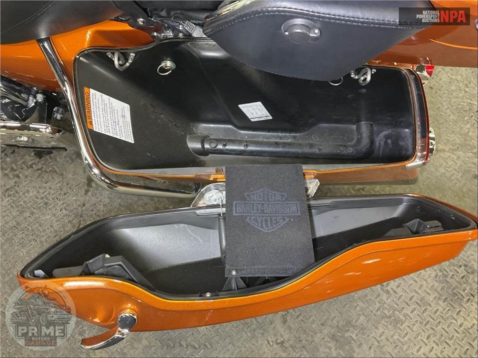 2016 Harley-Davidson FLHTK ELECTRA GLIDE ULTRA LIMITED — фото 22