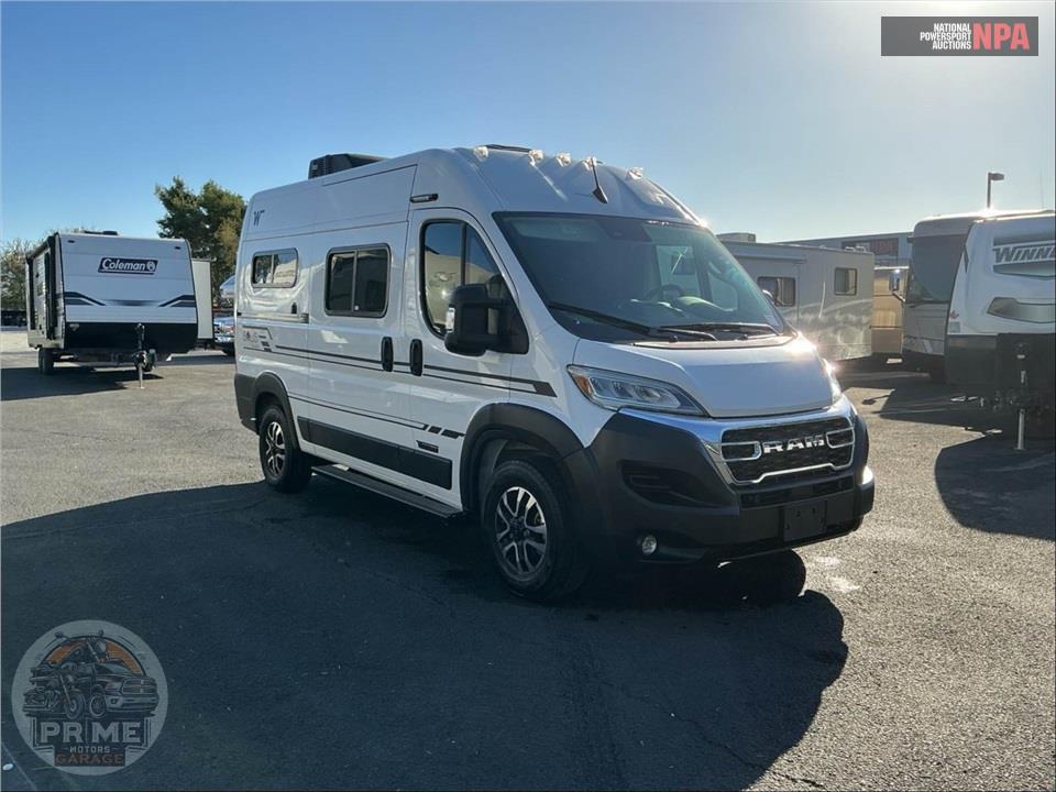 2024 Winnebago M-36A RAM - SOLIS SERIES — фото 1