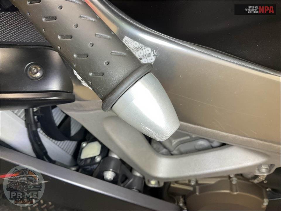 2014 Aprilia RSV4 FACTORY APRC — фото 23