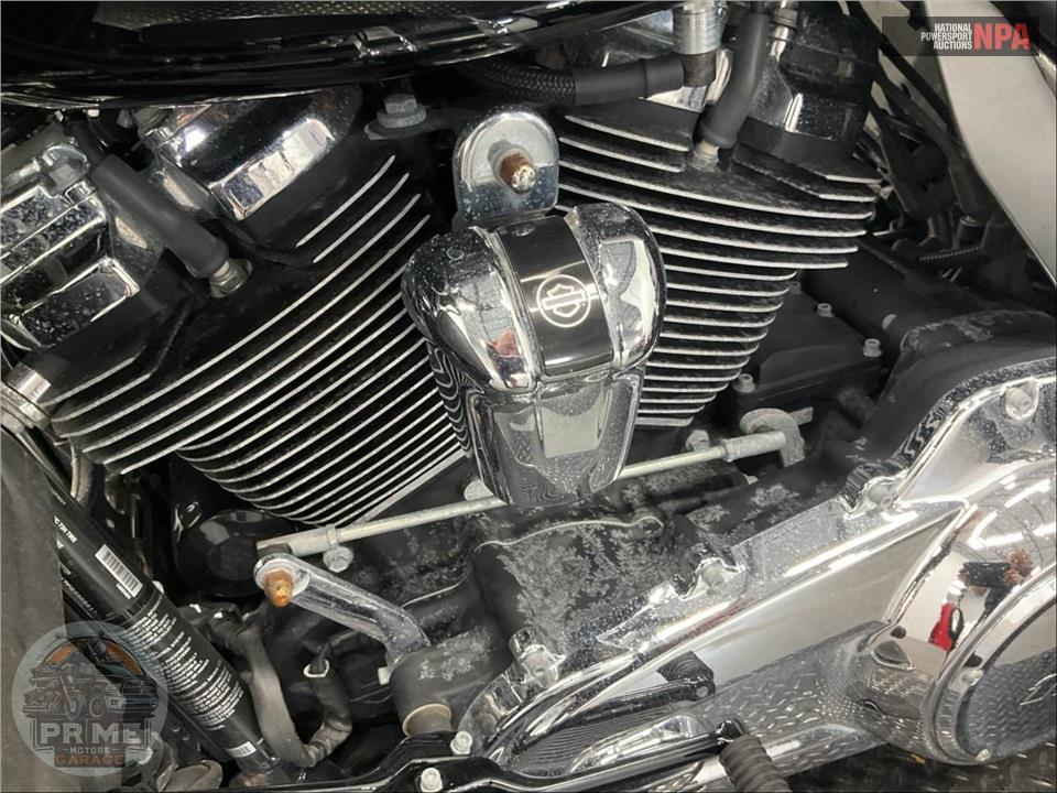 2023 Harley-Davidson FLHTCUTG TRI GLIDE ULTRA CLASSIC — фото 10