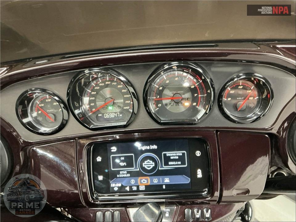 2019 Harley-Davidson FLHXSE CVO STREET GLIDE — фото 5