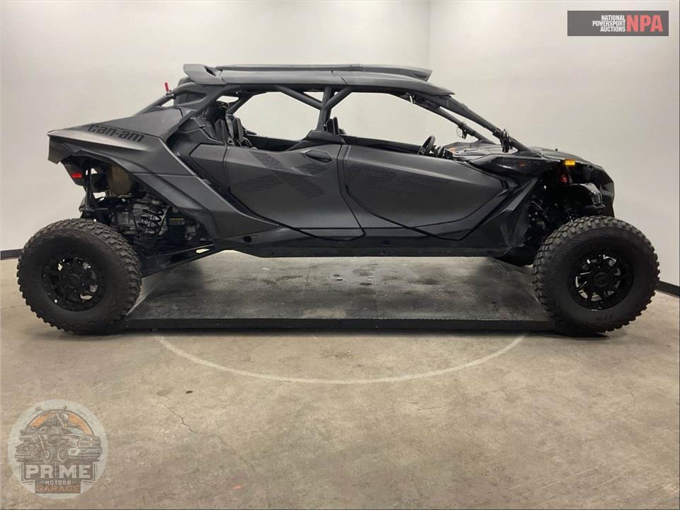 2025 Can-Am MAVERICK R MAX X 999T DCT (TRIPLE BLACK) — фото 1