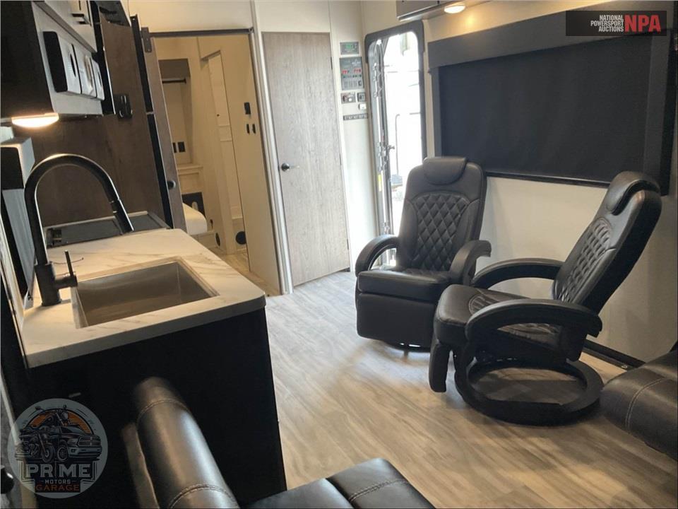 2023 Alliance Rv M-21T15 - VALOR FIFTH WHEEL SERIES — фото 8