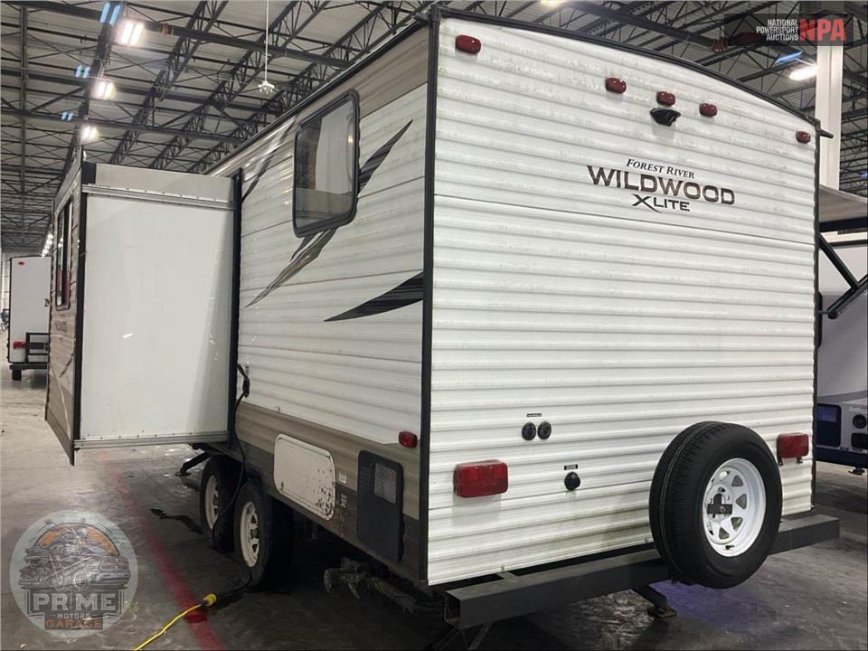2018 Wildwood By Forest River M-230BHXL X-LITE SERIES — фото 3