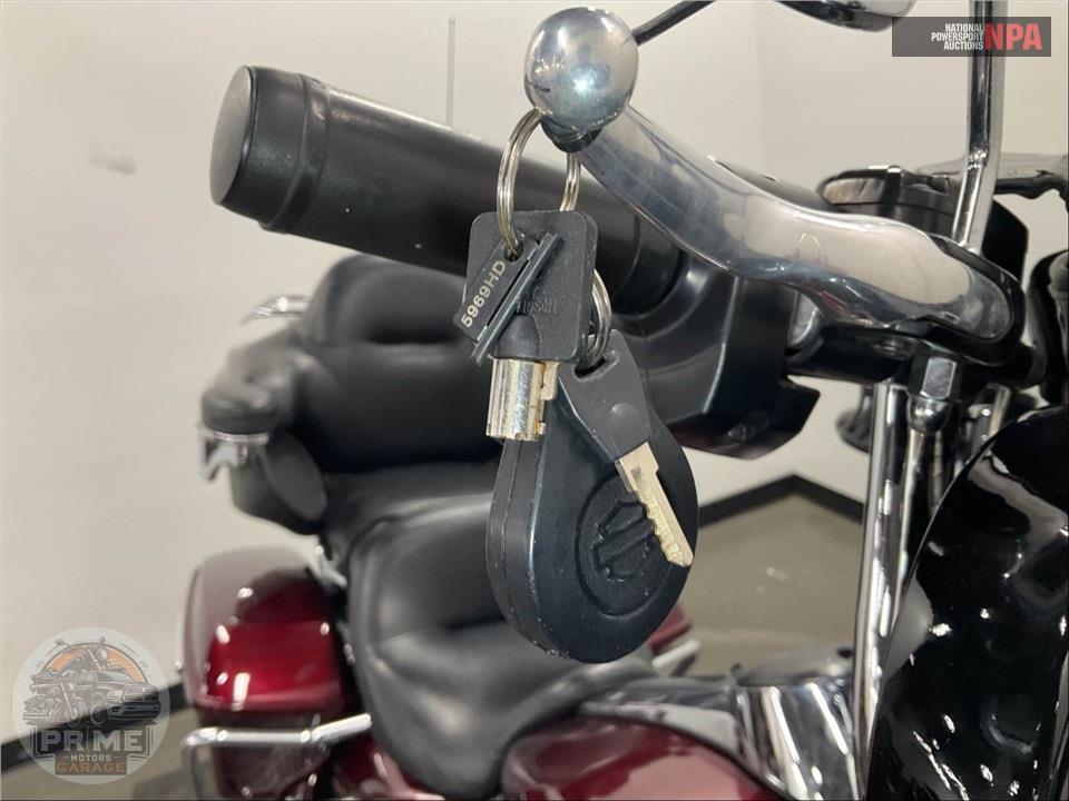 2017 Harley-Davidson FLHTK ULTRA LIMITED — фото 11