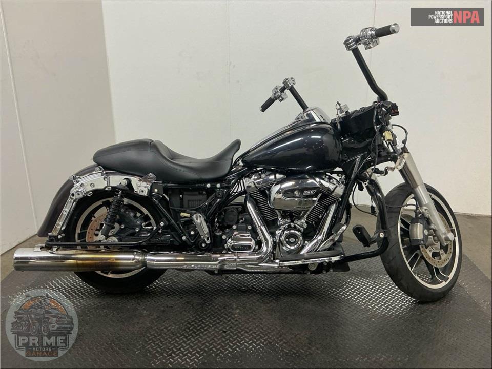 2017 Harley-Davidson FLHX STREET GLIDE — фото 1