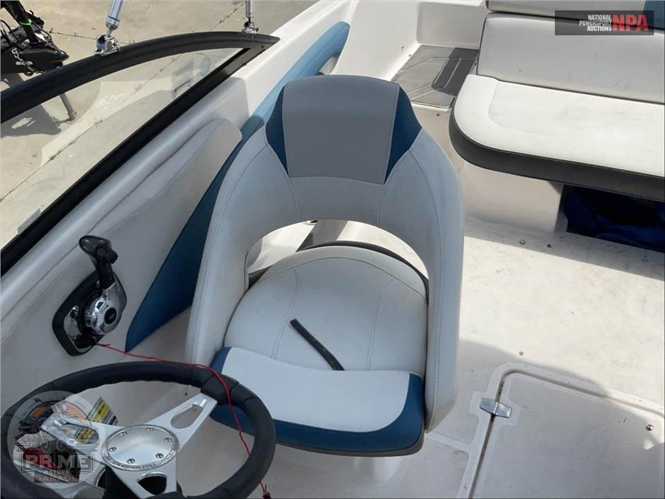 2016 Regal Marine 1900 ES L=20/E=1 200HP VOLVO SD — фото 21