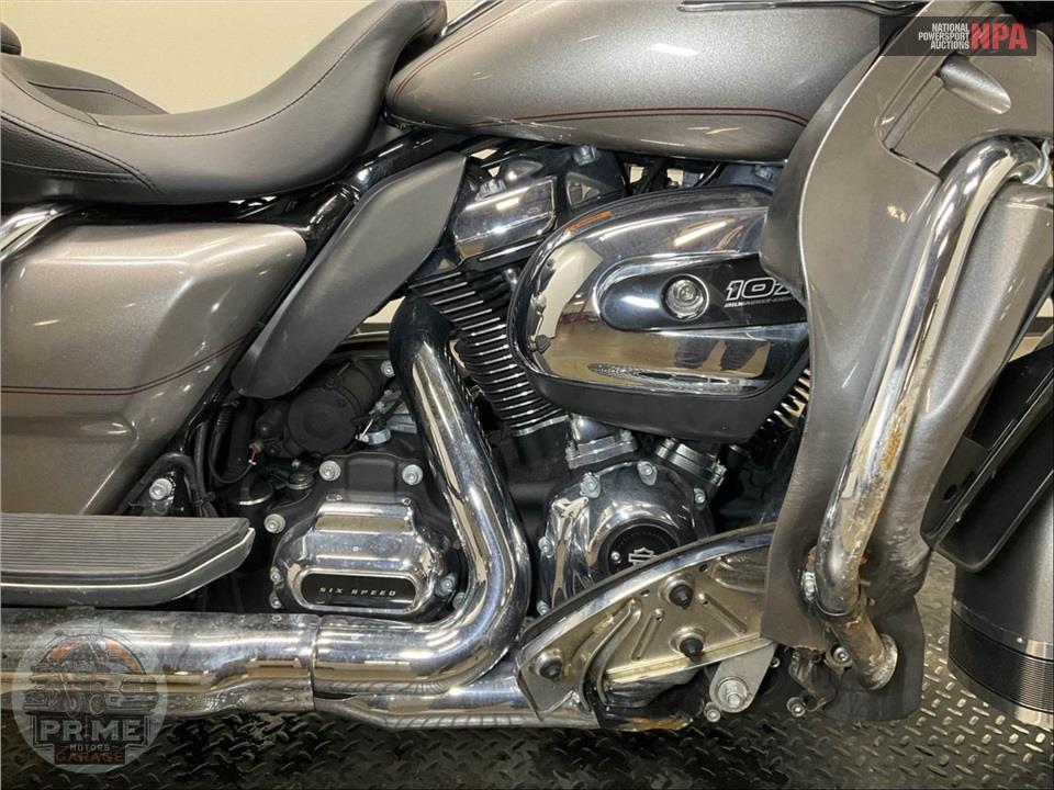 2017 Harley-Davidson FLHTCU ELECTRA GLIDE ULTRA CLASSIC — фото 6