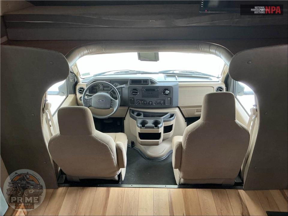 2016 Sunseeker By Forest River M-3050S FORD E450 6.8 LITER — фото 12