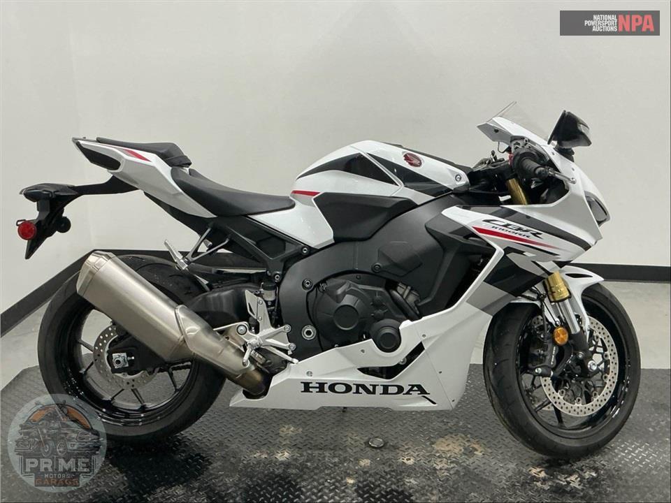 2025 Honda CBR1000RR — фото 1