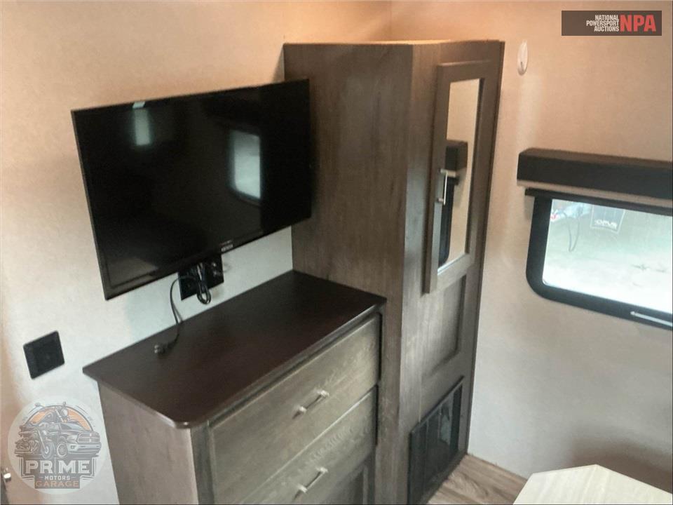 2018 Wildwood By Forest River M-272RL - HERITAGE GLEN LITE SERIES — фото 12
