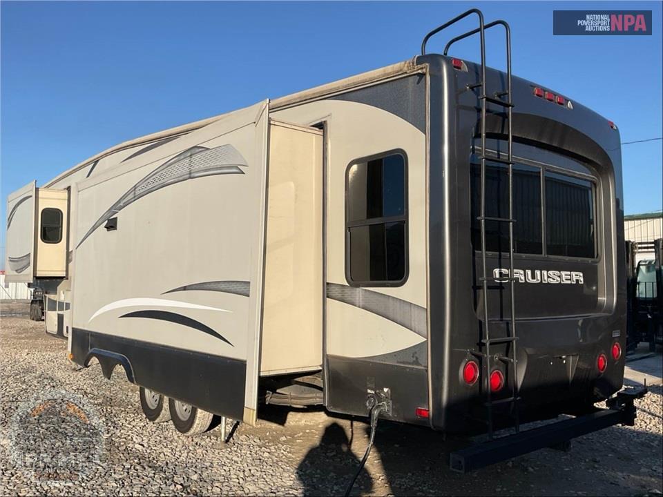 2017 Crossroads Rv M-322 RL - CRUISER FIFTH WHEEL SERIES — фото 3