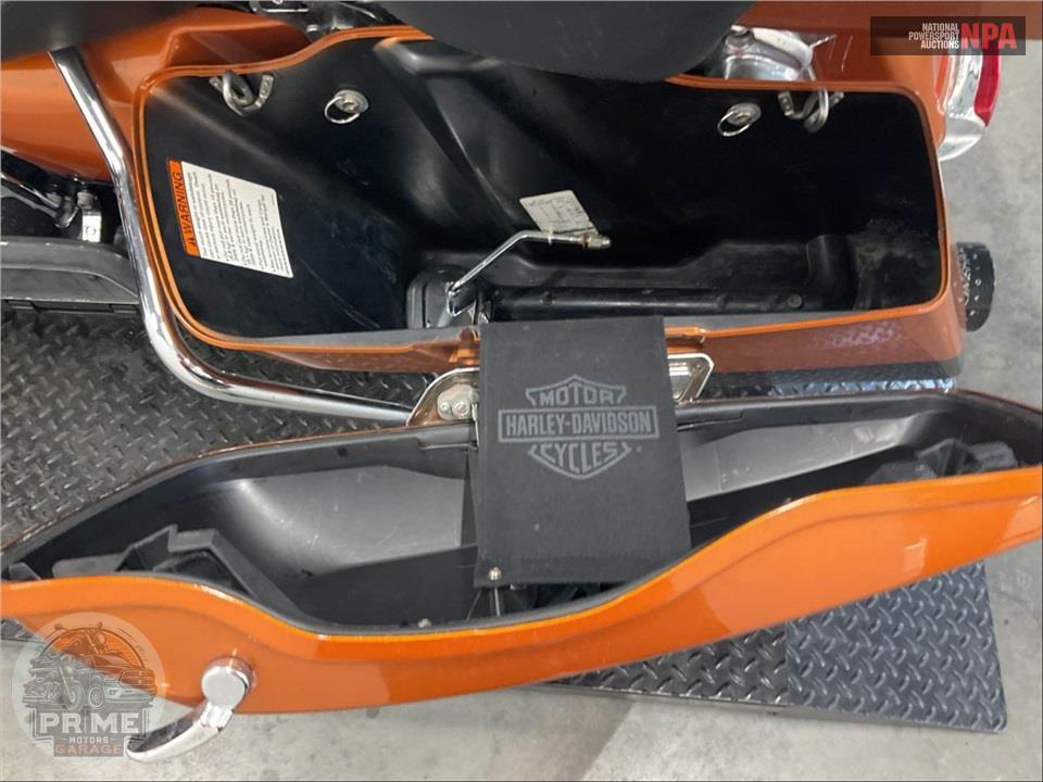 2016 Harley-Davidson FLHTK ELECTRA GLIDE ULTRA LIMITED — фото 20