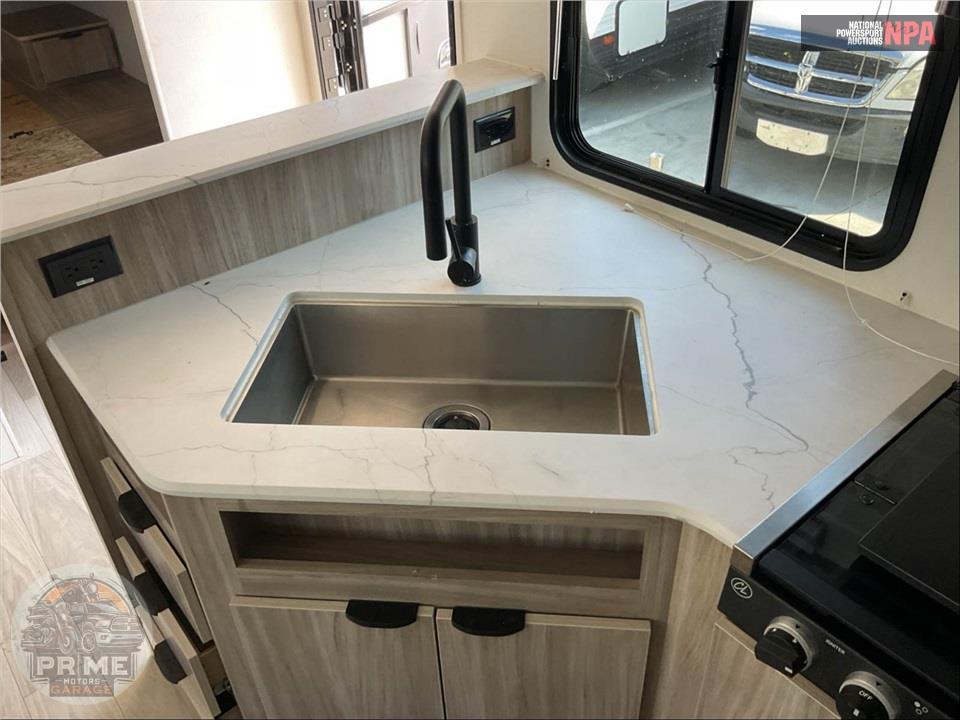 2024 Access By Winnebago M-30BH — фото 15