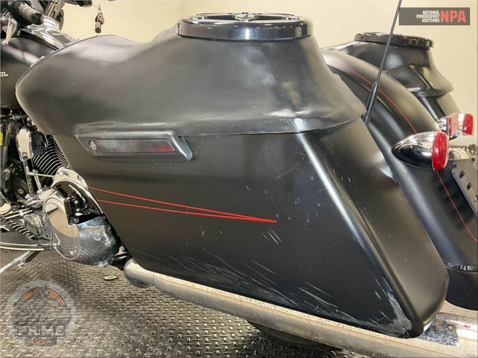 2015 Harley-Davidson FLHXS STREET GLIDE SPECIAL — фото 18