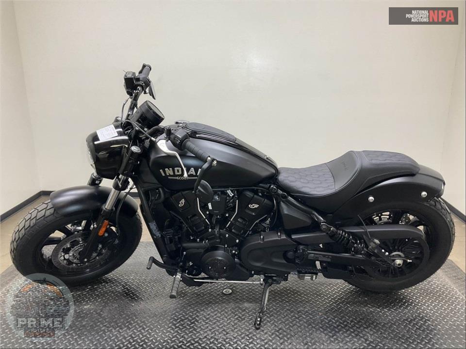 2025 Indian Motorcycle SCOUT BOBBER LIMITED WITH TECHNOLOGY PACKAGE (SMOKE) — фото 3