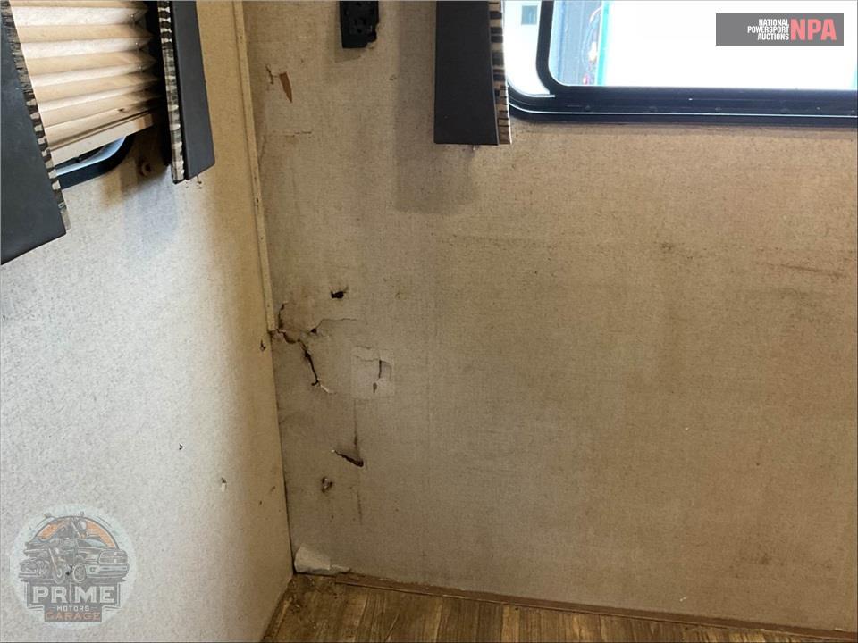 2017 Crossroads Rv M-3801 MD - VOLANTE HP FIFTH WHEEL SERIES — фото 22