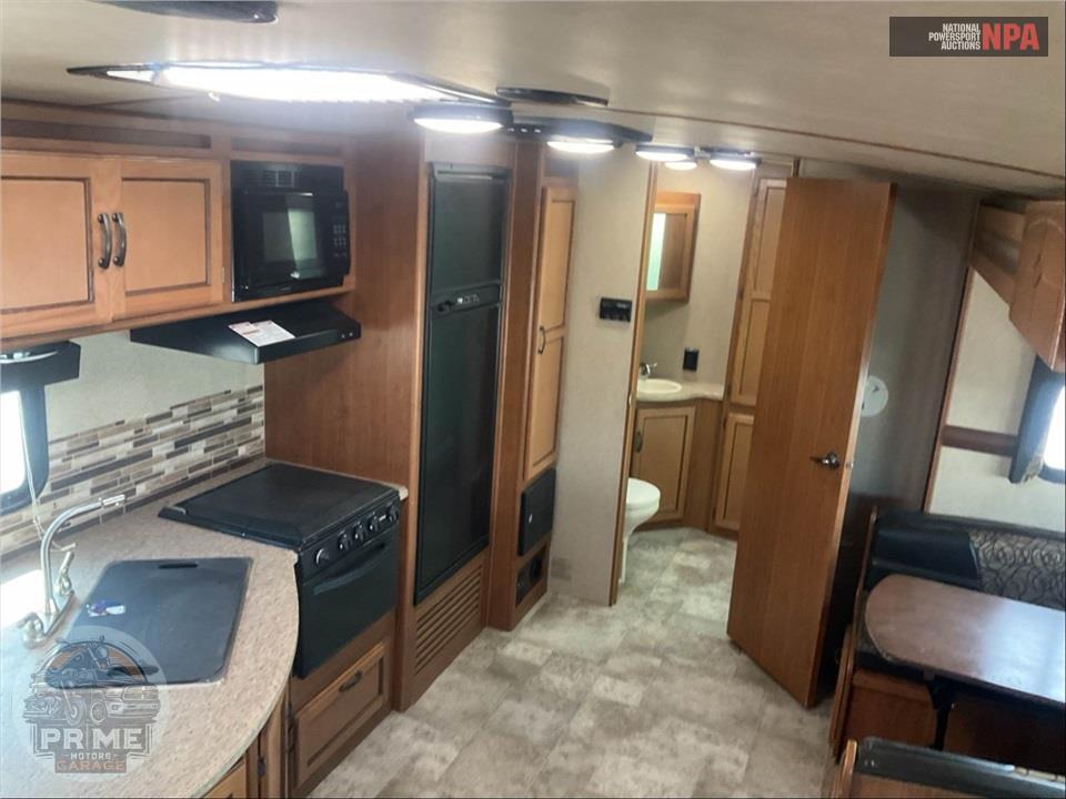 2017 Crossroads Rv M-250RB SUNSET TRAIL SUPER LITE SERIES — фото 7
