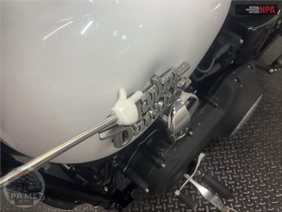 2016 Harley-Davidson FXDB STREET BOB — фото 19