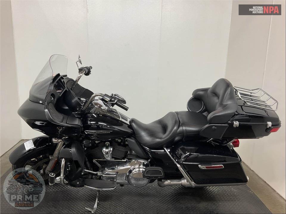 2019 Harley-Davidson FLTRU ROAD GLIDE ULTRA — фото 3