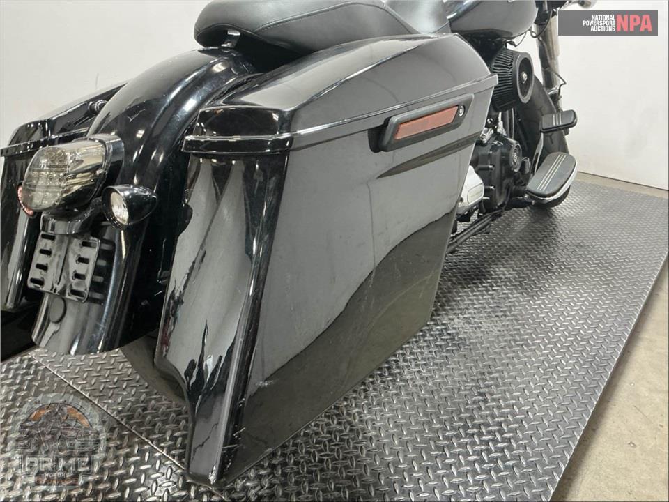 2017 Harley-Davidson FLHRXS ROAD KING SPECIAL — фото 21