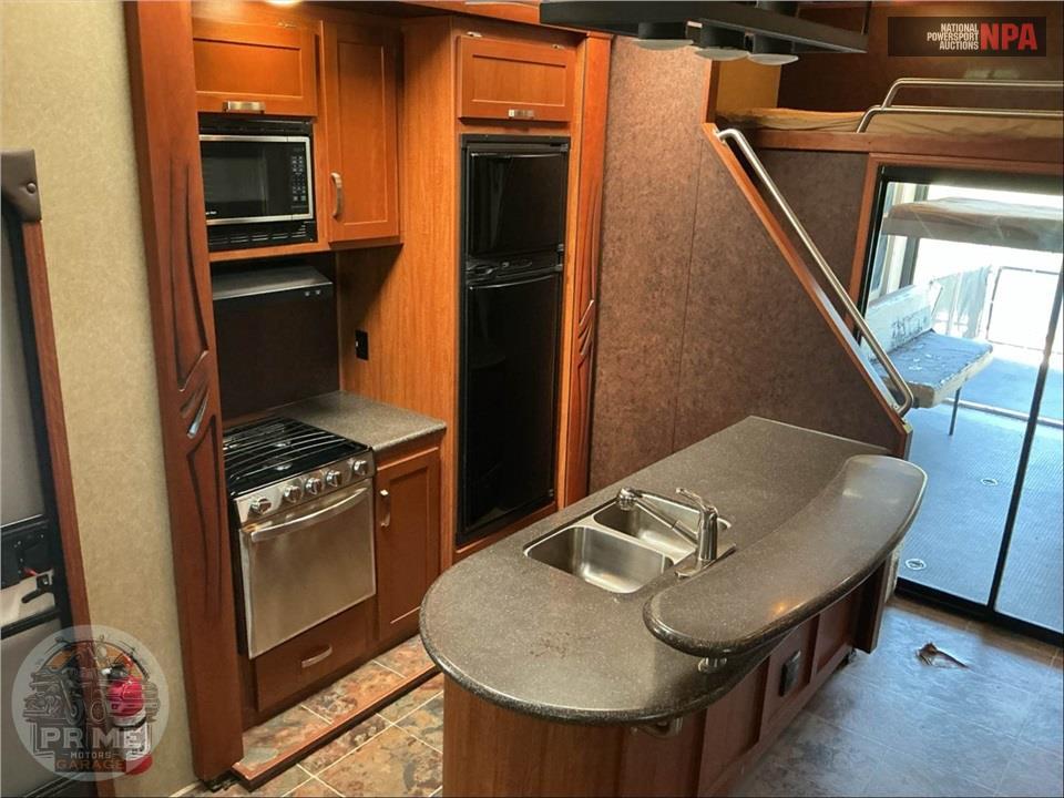 2013 Crossroads Rv M-4012 - ELEVATION TOY HAULER TOY HAULER SERIES — фото 7