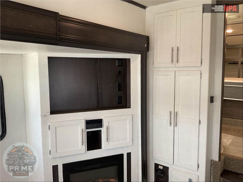2018 Crossroads Rv M-25 RL - CRUISER AIRE FIFTH WHEEL SERIES — фото 25