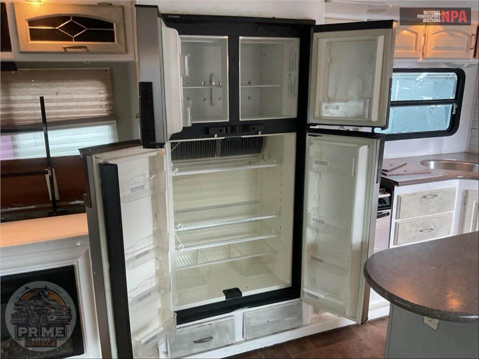 2010 Keystone Rv M-3640 RL - ALPINE FIFTH WHEEL SERIES — фото 35