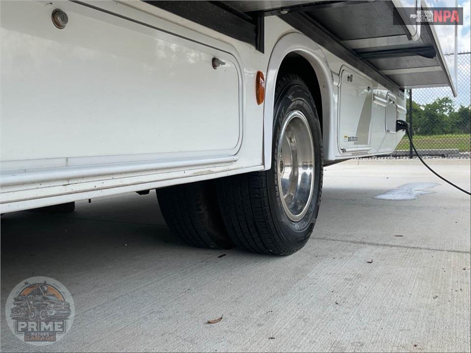2020 Thor Motor Coach M-31W E450-V10 - FOUR WINDS SERIES — фото 45