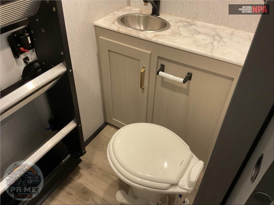 2024 Wildwood By Forest River M-375FAM - HERITAGE GLEN FIFTH WHEEL SERIES — фото 16