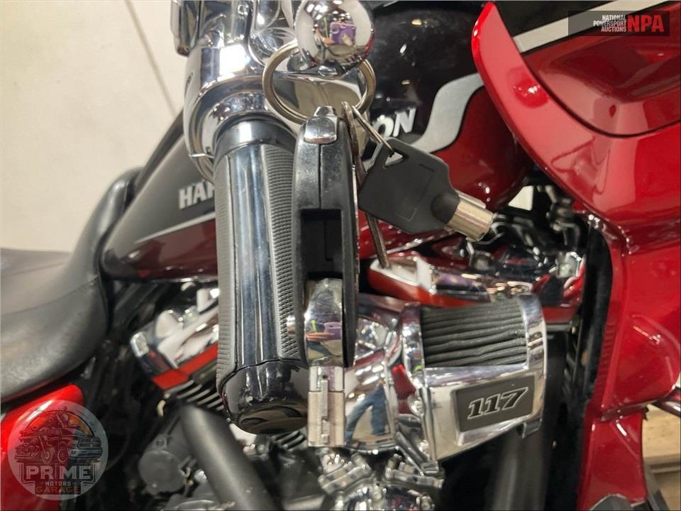 2021 Harley-Davidson FLTRXSE CVO ROAD GLIDE — фото 11