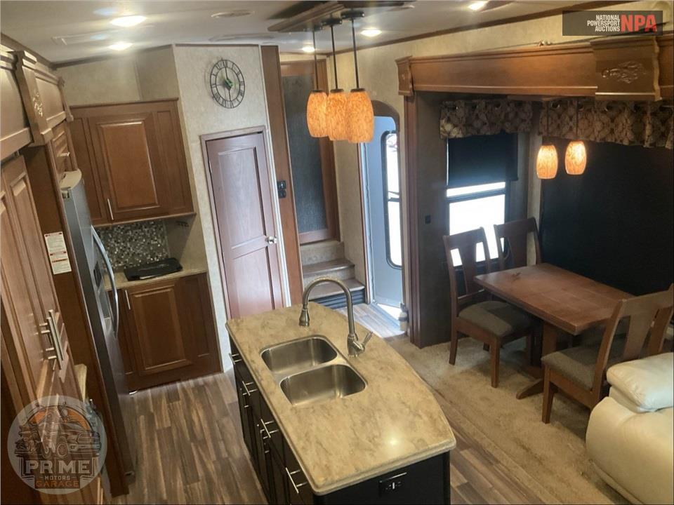 2017 Highland Ridge Rv M-397FBS - 3X FIFTH WHEEL SERIES — фото 9